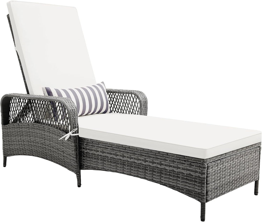 PE Rattan Adjustable Outdoor Sun Chaise Lounge